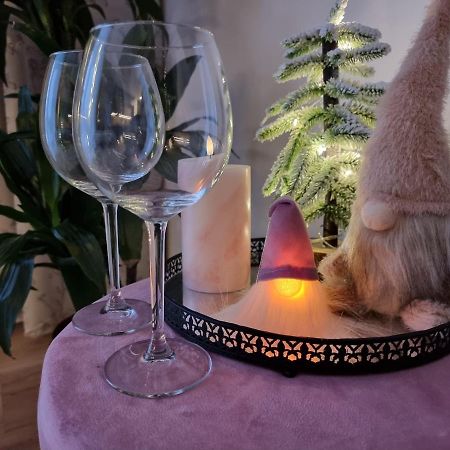 Apartament Chopina Łomianki エクステリア 写真