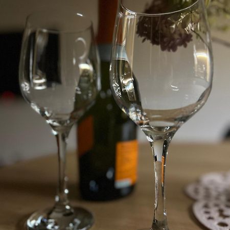 Apartament Chopina Łomianki エクステリア 写真