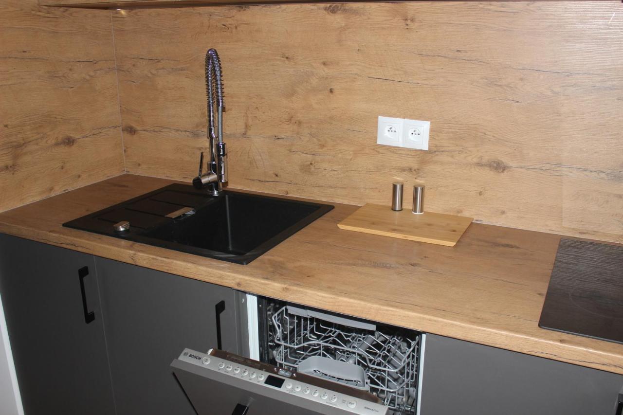 Apartament Chopina Łomianki エクステリア 写真