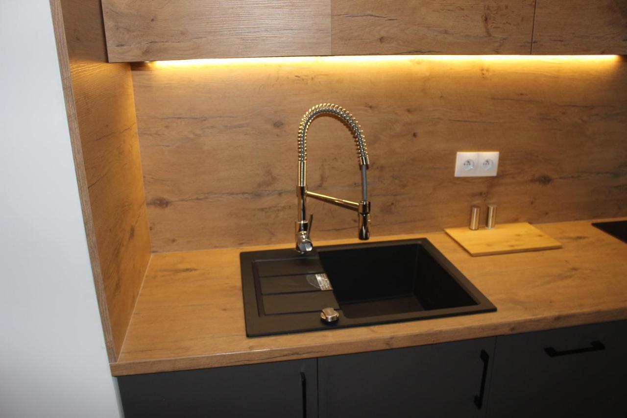 Apartament Chopina Łomianki エクステリア 写真