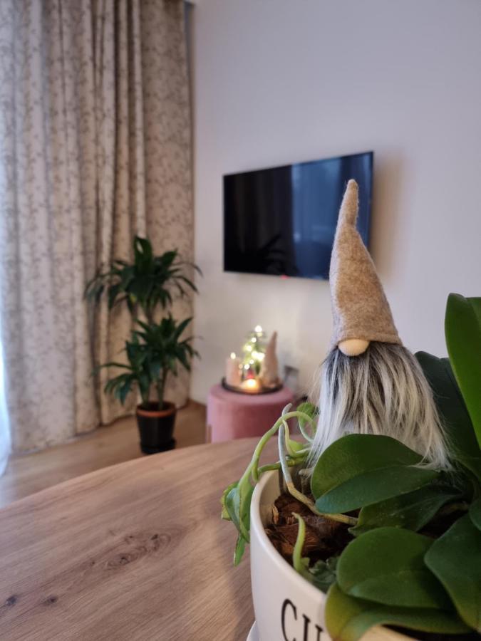 Apartament Chopina Łomianki エクステリア 写真